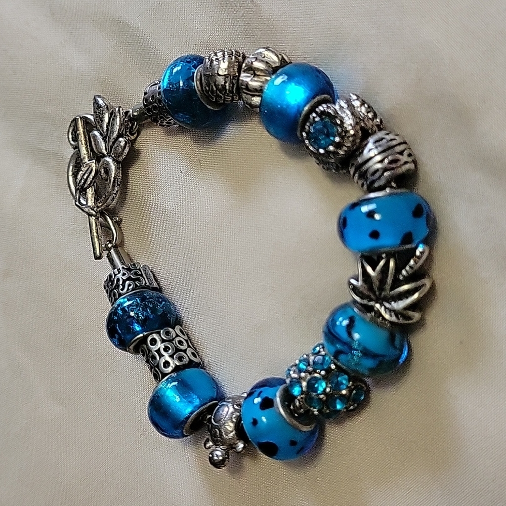 Blue n silver bracelet 💙